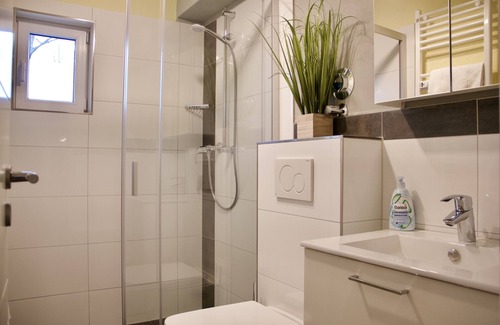 Zweibruecken Apartment | Herzog Wolfgang Studios- Zentral, Modern, Freundlich