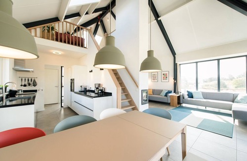 Nes Villa | Hestia, a spacious villa in the dunes with jacuzzi and sauna near the village Nes.