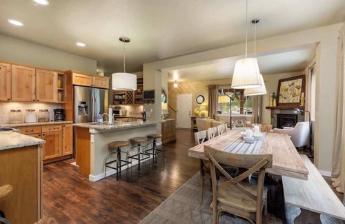 Quandary Village Cabin | Heuston Haus Summary: