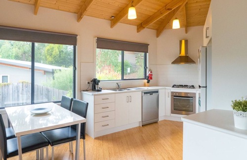 Marysville Cottage | HEX COTTAGE - PEACEFUL RETREAT in the heart of Marysville