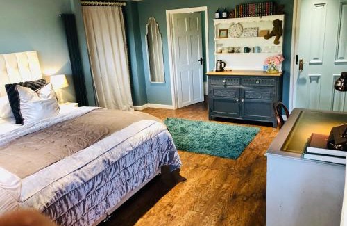 Royston House | Heydon Guest Suite