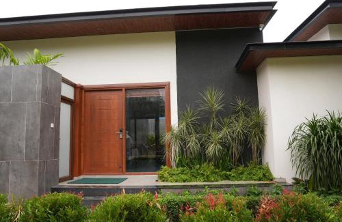 Injambakkam Resort | HF Pool Resorto