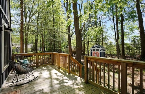 Ocean Pines Cabin | hi-A-tus A-frame in Ocean Pines with access to 5 pools and 10min to beaches! nnn