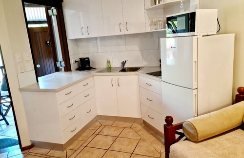 Port Douglas Apartment | Hibiscus Delights @ Apartment 19