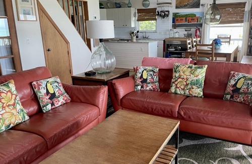 Placida House | Hibiscus House! Beachfront property!