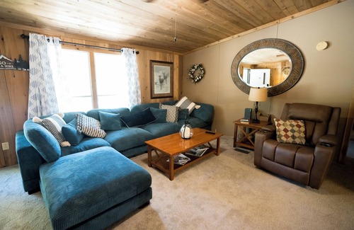 Cache House | Hickory Hideaway - 4 Bedroom/2 Bath in quiet country setting