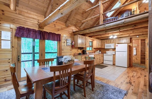Logan Cabin | Hickory House | Hocking Hills