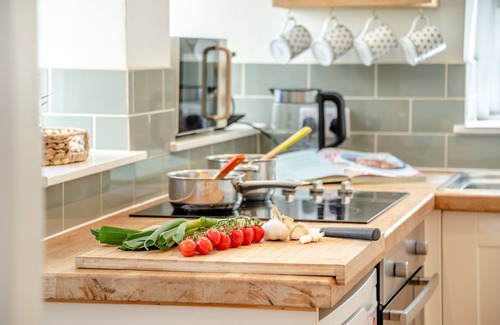 Porlock House | Hidden Cottage - Two Bedroom House, Sleeps 4