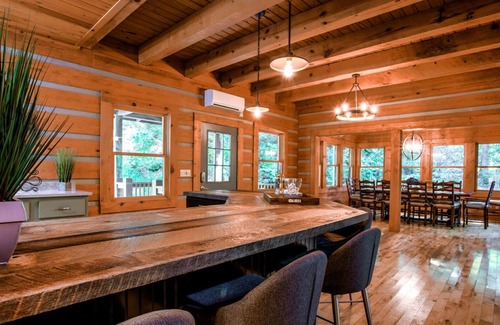 Asheville Cabin | Hidden Cove Cabin: Cabin Near Downtown AVL! Hot Tub, Game Rm!