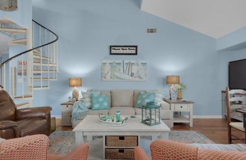 Miramar Beach Apartment | Hidden Dunes Cottage 185 by Newman-Dailey