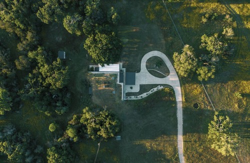 Driftwood House | Hidden Eco-Luxe Earth Home Retreat in the Heart of Hill Country