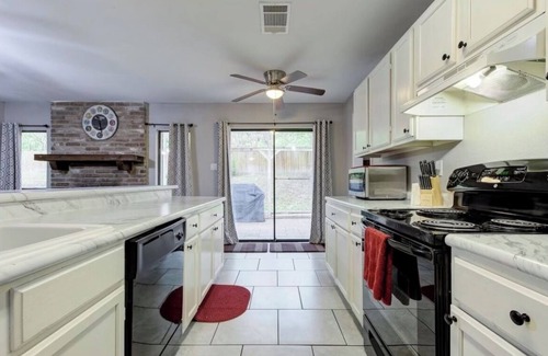 Heritage House | HIDDEN GEM! - CLOSE TO SEAWORLD AND LACKLAND AFB