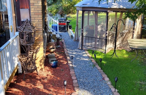 Ambridge House | Hidden Gem Estates. Beautiful, spacious, quiet home. Pet & Family friendly.