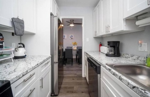 Washington Apartment | Hidden Gem Extended Stays Welcome Near Metro Train