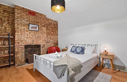 East Launceston Apartment | Hidden Gem in East