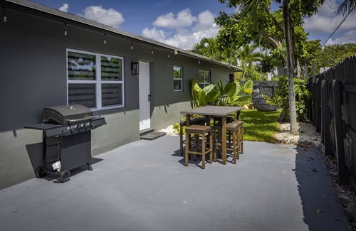 South Corals House | Hidden Gem in Fort Lauderdale area! Beautiful 3 BDR/2 BATH centrally located!