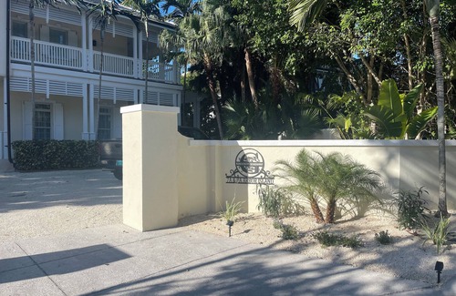 Lyford Cay Villa | Hidden gem in gated community of Islands Old Fort Bay