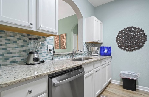 Windsor Hills Condo | Hidden Gem less than 2 miles to Disney! NEW FLOORS and much more! 2 bed/2 bath