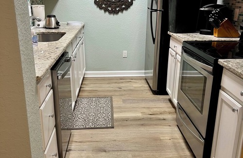 Windsor Hills Condo | Hidden Gem less than 2 miles to Disney! NEW FLOORS and much more! 2 bed/2 bath