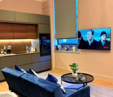 Chinatown Apartment | Hidden Gem of City Center