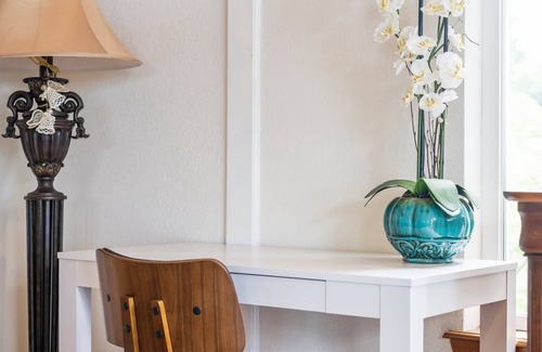 Boston Harbor House | Hidden Gem of Pacific Northwest