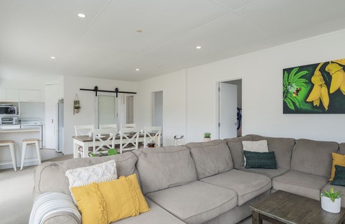 Whiritoa House | Hidden Gem - Whiritoa Beach Holiday Home