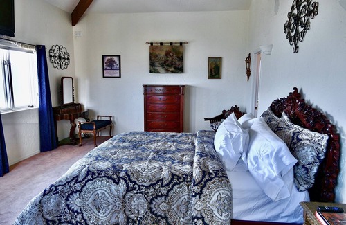 Lake Elsinore House | "HIDDEN GEM" WITH BREATHTAKING PANORAMIC VIEWS OF LAKE, CITY & MOUNTAINS!!