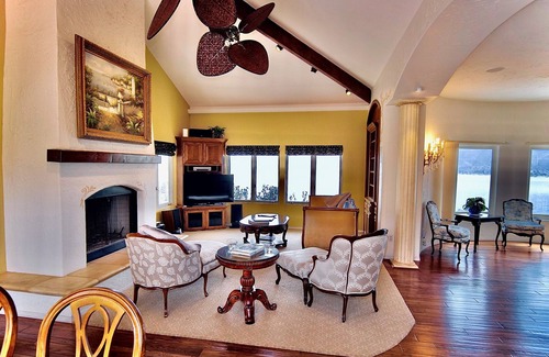 Lake Elsinore House | "HIDDEN GEM" WITH BREATHTAKING PANORAMIC VIEWS OF LAKE, CITY & MOUNTAINS!!