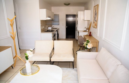 Greater Johannesburg Metropolitan Area Apartment | Hidden Gem