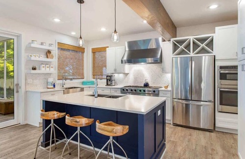 South Haven House | Hidden Haven | Hot Tub | Lake Michigan