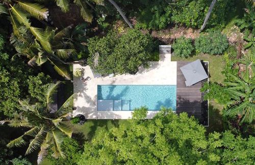 Jasri House | HIDDEN HEAVEN Rumah Barong