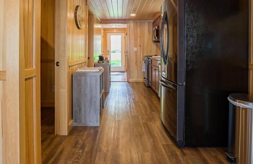 Otis Cottage | Hidden Hemlock - Lakefront, Kayaks, Canoes, Paddle Board, Dogs Welcome