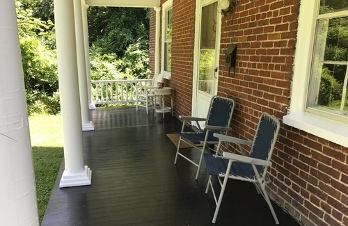 Abingdon House | Hidden Historic 12 Arcres In Downtown Abingdon, Walk To The Creeper Trail!
