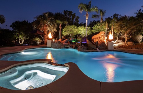 Palm Desert Villa | Hidden Oasis: Pickleball Basketball Waterslide Game Room Gym! ⭐️⭐️⭐️⭐️⭐️
