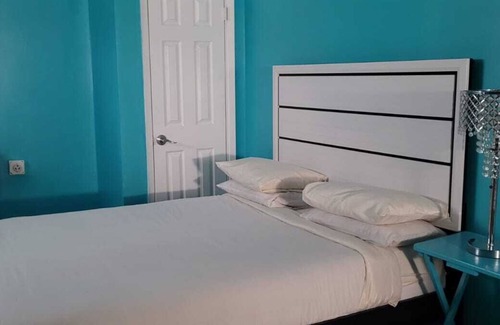 Hempstead Apartment | Hidden Oasis w/B&B option....