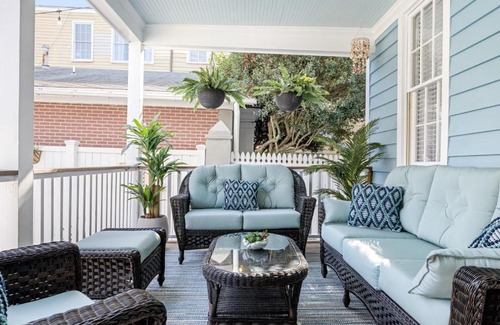 Cannonborough Elliotborough House | Hidden Outdoor Oasis - 1 BLOCK TO KING