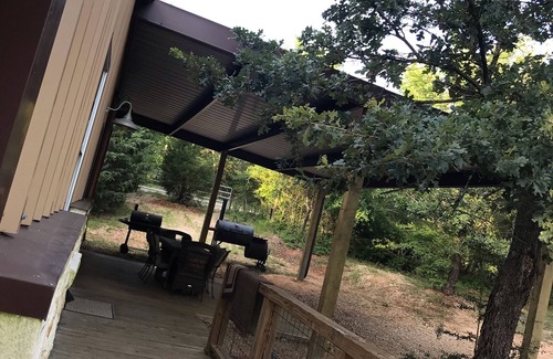 Robertson County House | Hidden Piece of Heaven on Lake Limestone