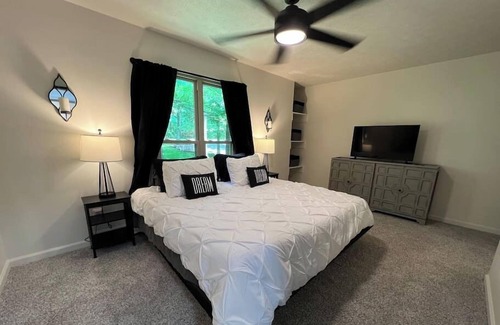 Kingston Springs House | Hidden Pond - 4 bedroom oasis