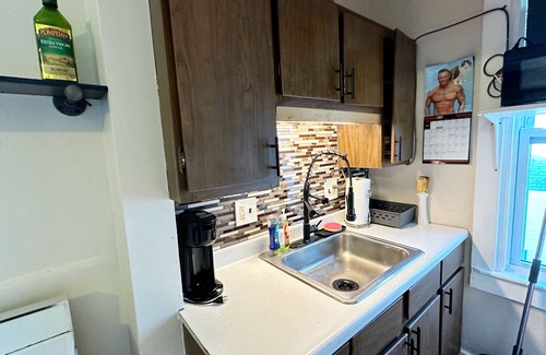 Oakdale Apartment | Hidden private one bedroom gem