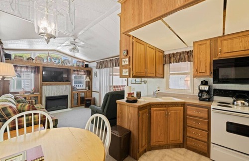 Sylva House | Hidden River Gem, Mountain Views, Fishing, and Hiking