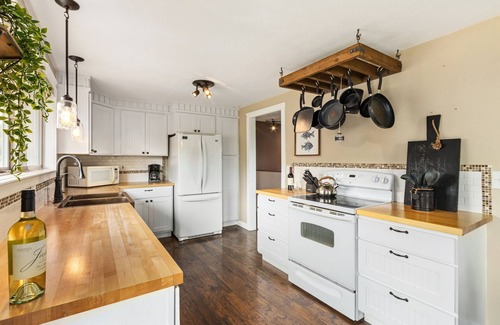 Loveland House | Hidden Valley Retreat | Quiet Escape w/Mtn Views!