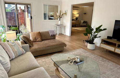 Portarlington House | Hidden Villa - Town Center; walk to everything!
