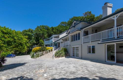 Paradise House | Hide-Away Guest House