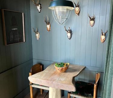 Highlands Other | Hide Inn Seek Bird Nest