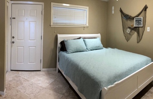 Port Arthur Condo | HIDE TIDE Amazing Water View With Pool