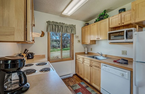 Clark Cabin | Hideaway - Cozy cabin in the great outdoors