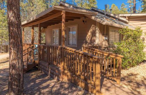 Christopher Creek House | Hideaway forest cabin 9 Squirrels Den