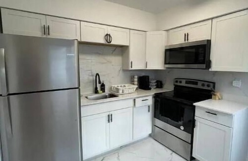 Hollywood Lakes Condo | Hideaway - Hollywood Beach