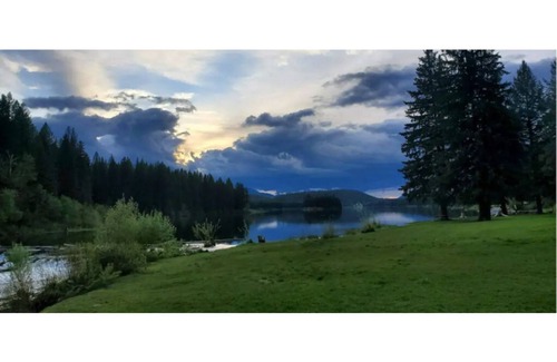 Olney RV Rental | Hideaway Hut 4/ 2 Bunkbeds