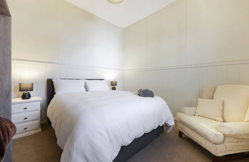 Warrnambool House | HiderWay - Perched overlooking Warrnambool's landmarks